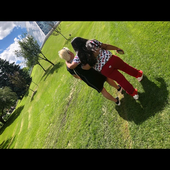 Meet your Posher, Maria - Picture 1 of 1